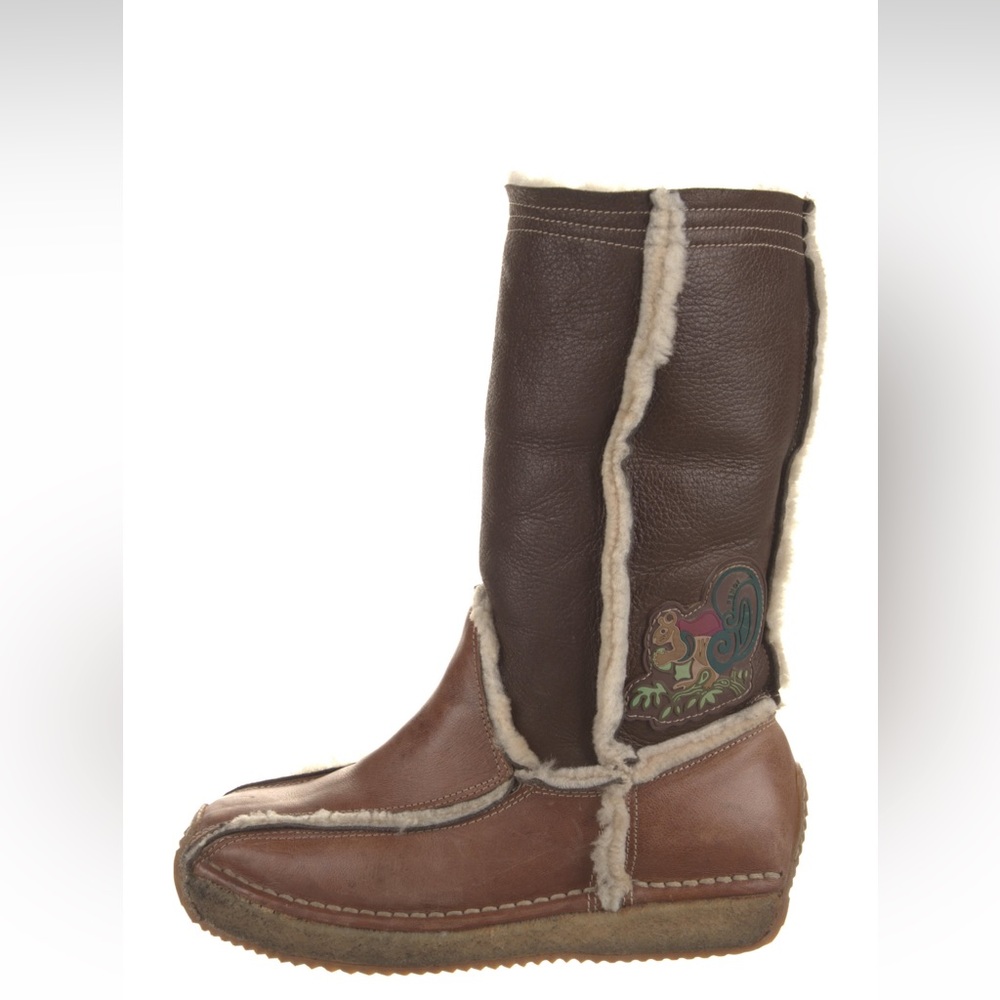Rare Fendi squirrel 🐿 shearling & leather mid-calf boots size 36